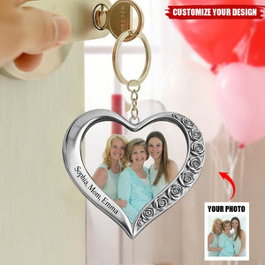 Custom From Any Photo - Personalized Family Shaped Metal Pendant Keychain