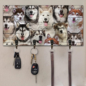 A Bunch Of Alaskan Malamutes Key Hanger