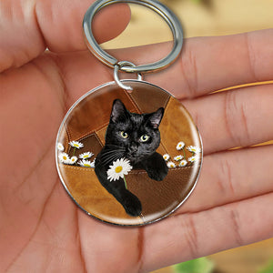 Black Cat Mountain Holding Daisy-Round Resin Epoxy Metal Keychain