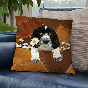 English Springer Spaniel003 Holding Daisy Pillow Case