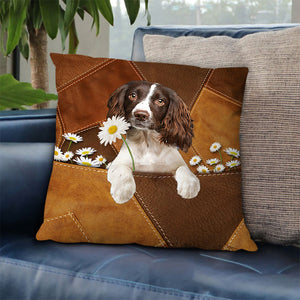 English Springer Spaniel Holding Daisy Pillow Case