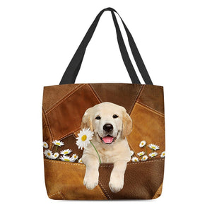 Golden Retriever02 Holding Daisy All Over Printed Tote Bag