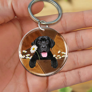 Labrador Retriever Holding Daisy-Round Resin Epoxy Metal Keychain
