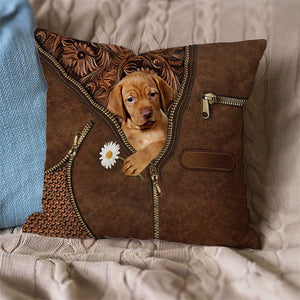 Vizsla Holding Daisy Pillow Case
