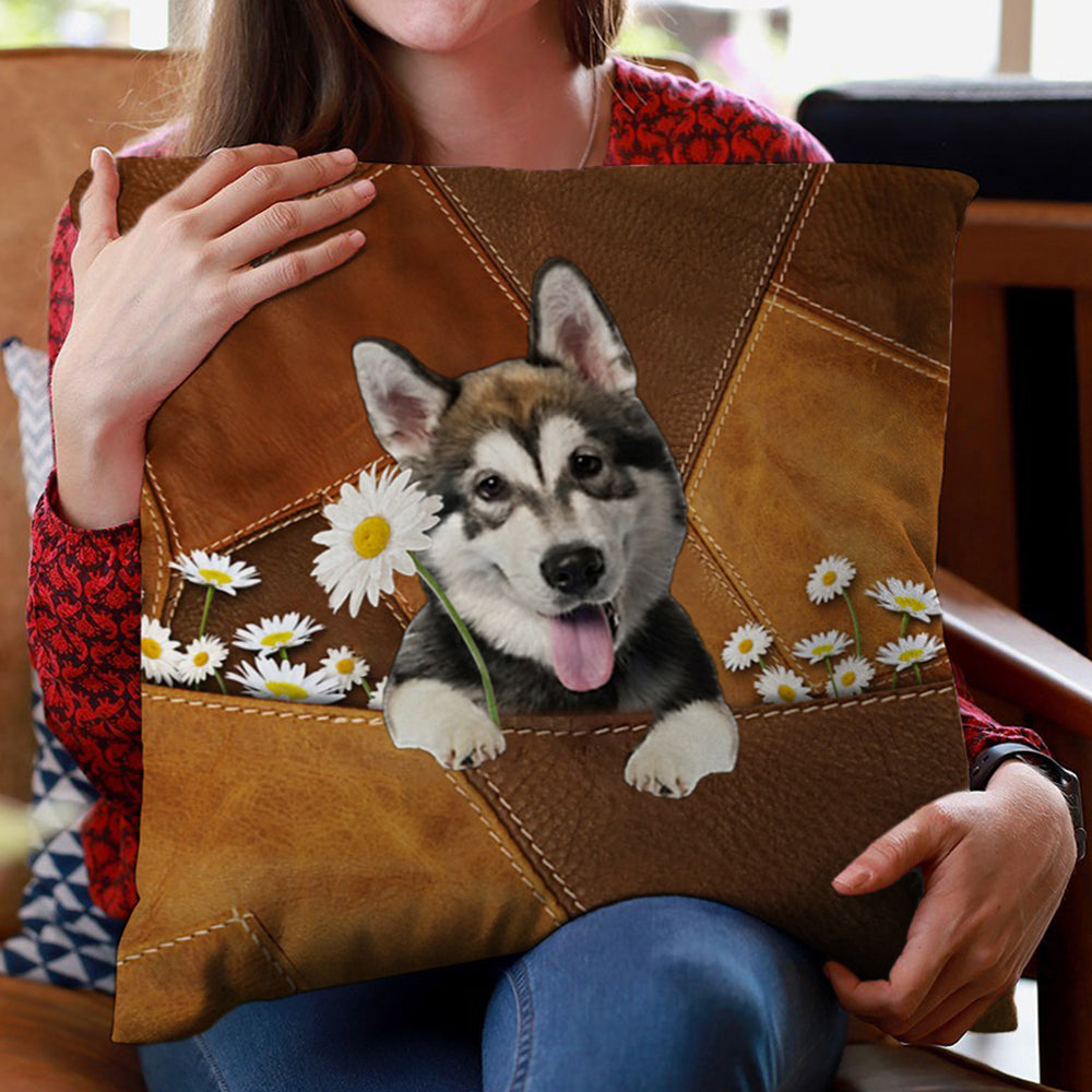 Alaskan Malamute Holding Daisy Pillow Case