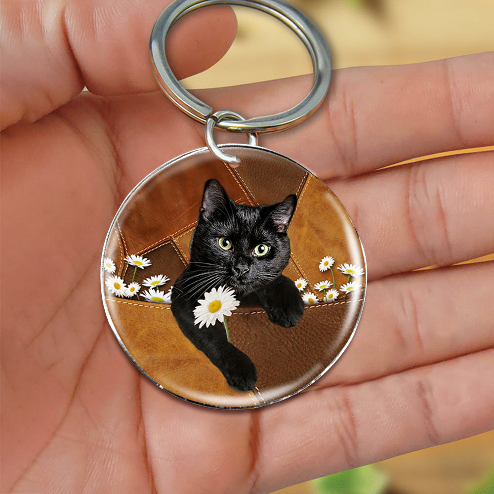 Black Cat  Mountain Holding Daisy-Round Resin Epoxy Metal Keychain