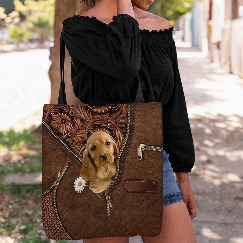 English Cocker Spaniel Holding Daisy Tote Bag