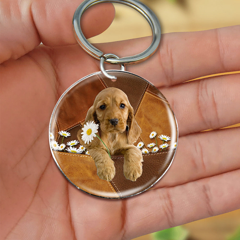 Cocker Spaniel02 Holding Daisy-Round Resin Epoxy Metal Keychain