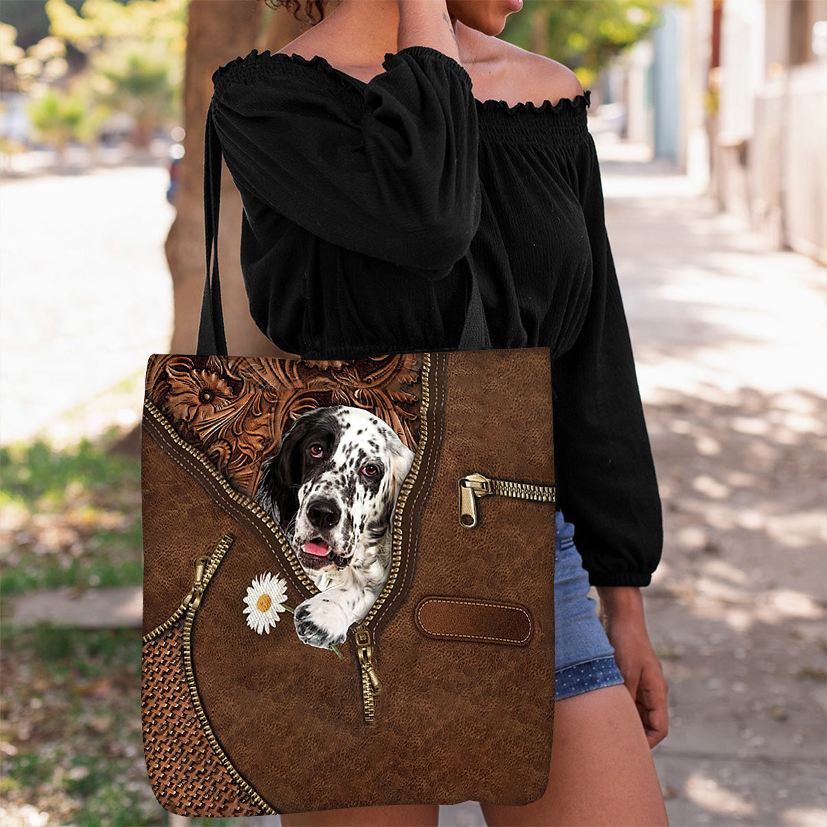 English Setter1 Holding Daisy Tote Bag