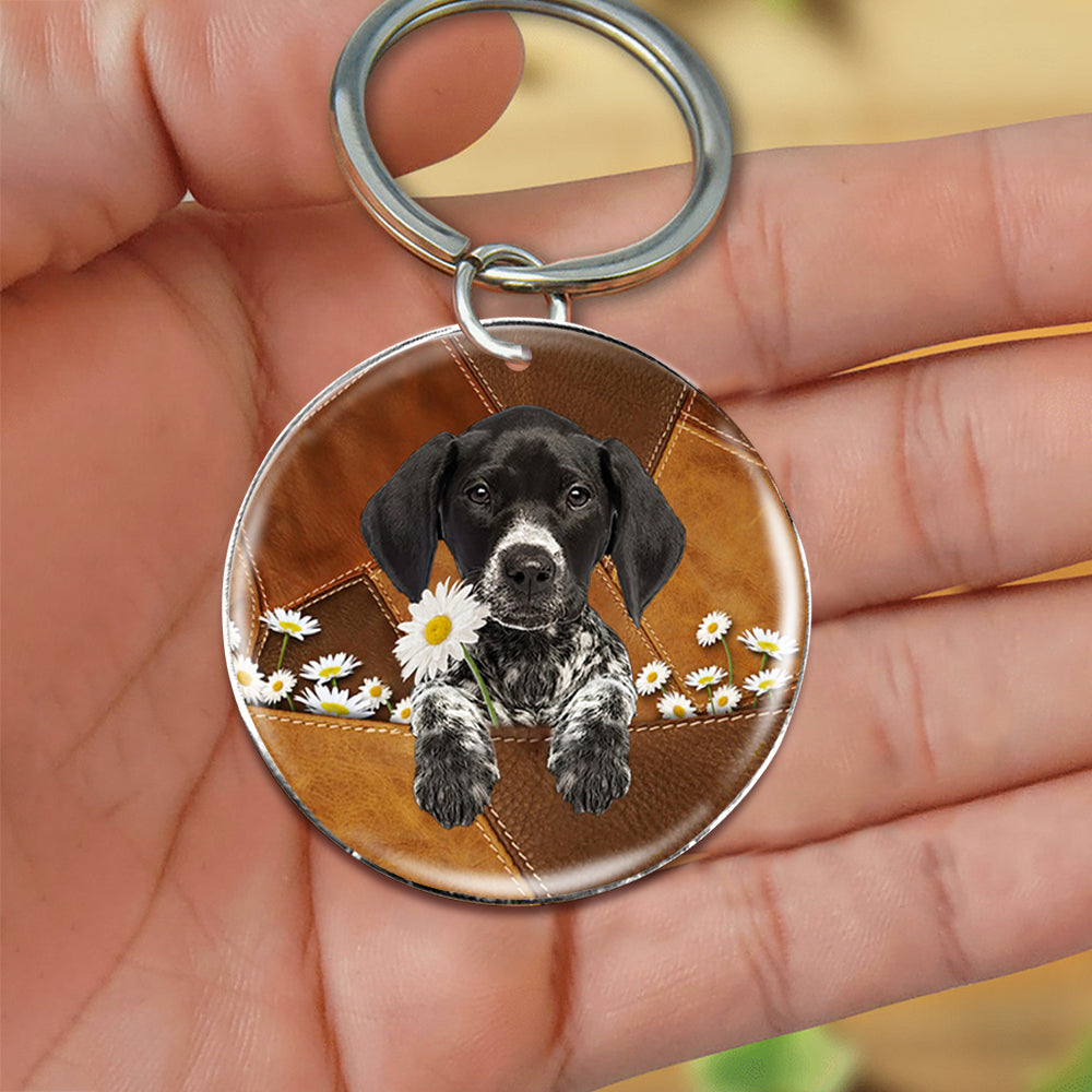 German Shorthaired Pointer Holding Daisy-Round Resin Epoxy Metal Keychain