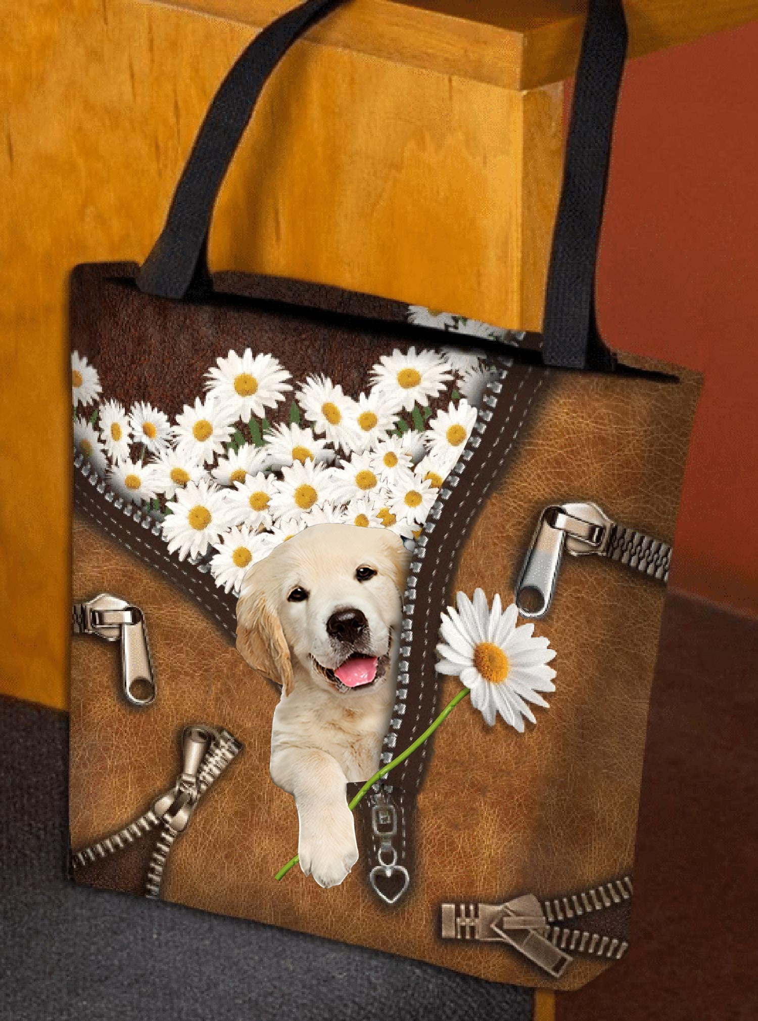 Golden Retriever Daisy Women Tote Bag