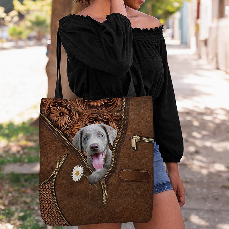 Lavado 2 Holding Daisy Tote Bag