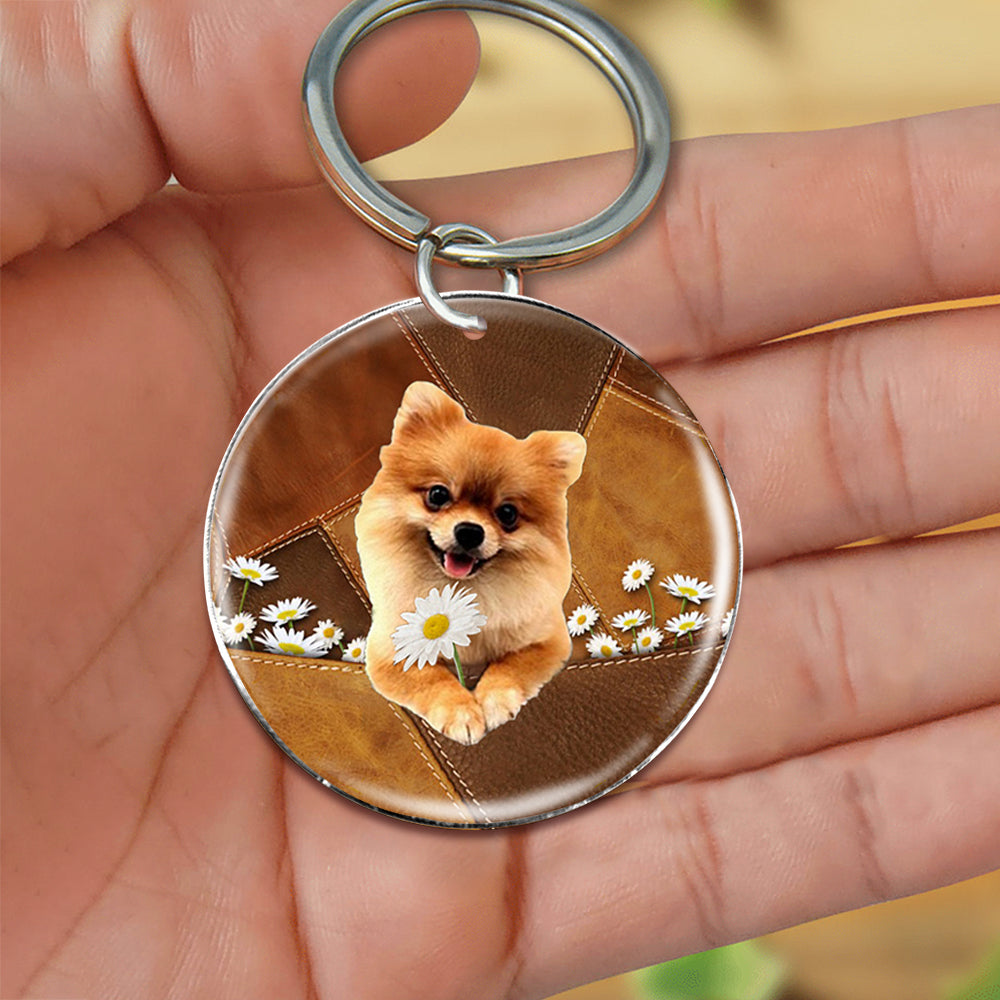 Pomeranian Holding Daisy-Round Resin Epoxy Metal Keychain