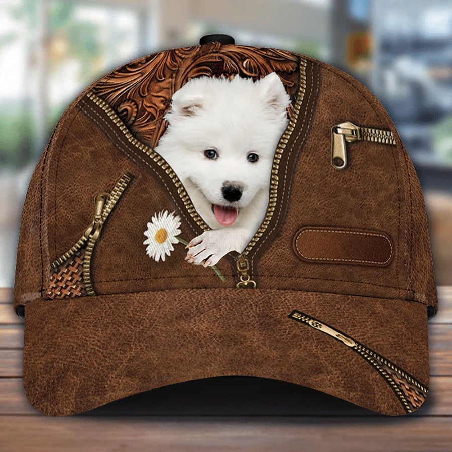 Samoyed Holding Daisy Unisex Cap
