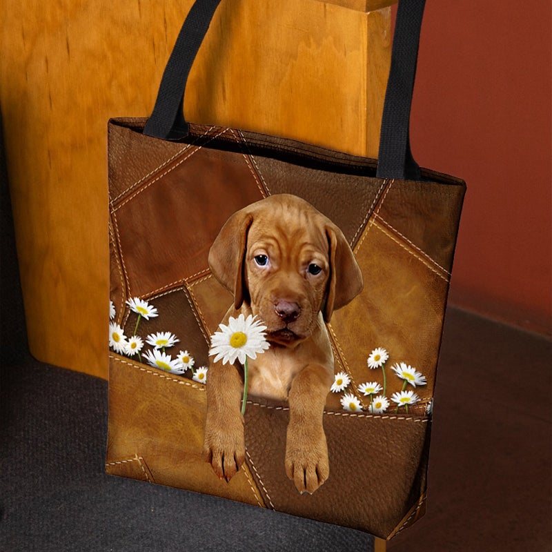 Vizsla Holding Daisy All Over Printed Tote Bag
